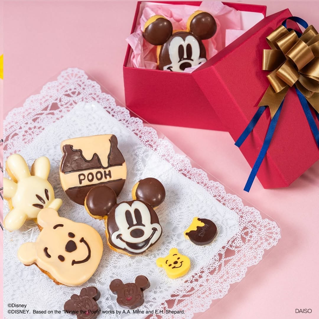 ダイソー ディズニー シリコン型 製菓用品