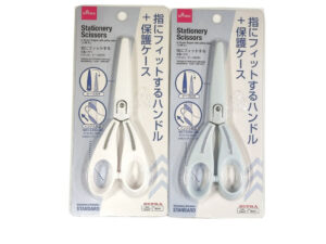 指にフィットする文具ハサミ（ケース付き）