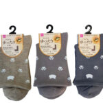 シニア用ソックス（レディース、レギュラー丈、ゆったりくちゴム、ネコ柄） ダイソー(DAISO)