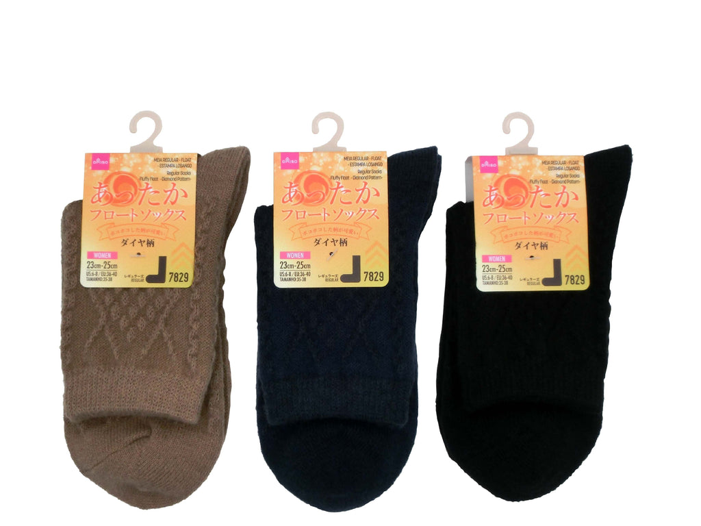 レギュラーソックス（ふんわりフロート、ダイヤ柄） ダイソー(DAISO)