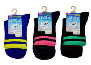１秒吸水ソックス（レディース、粗メッシュ、アンクル丈、２本ライン） ダイソー(DAISO)