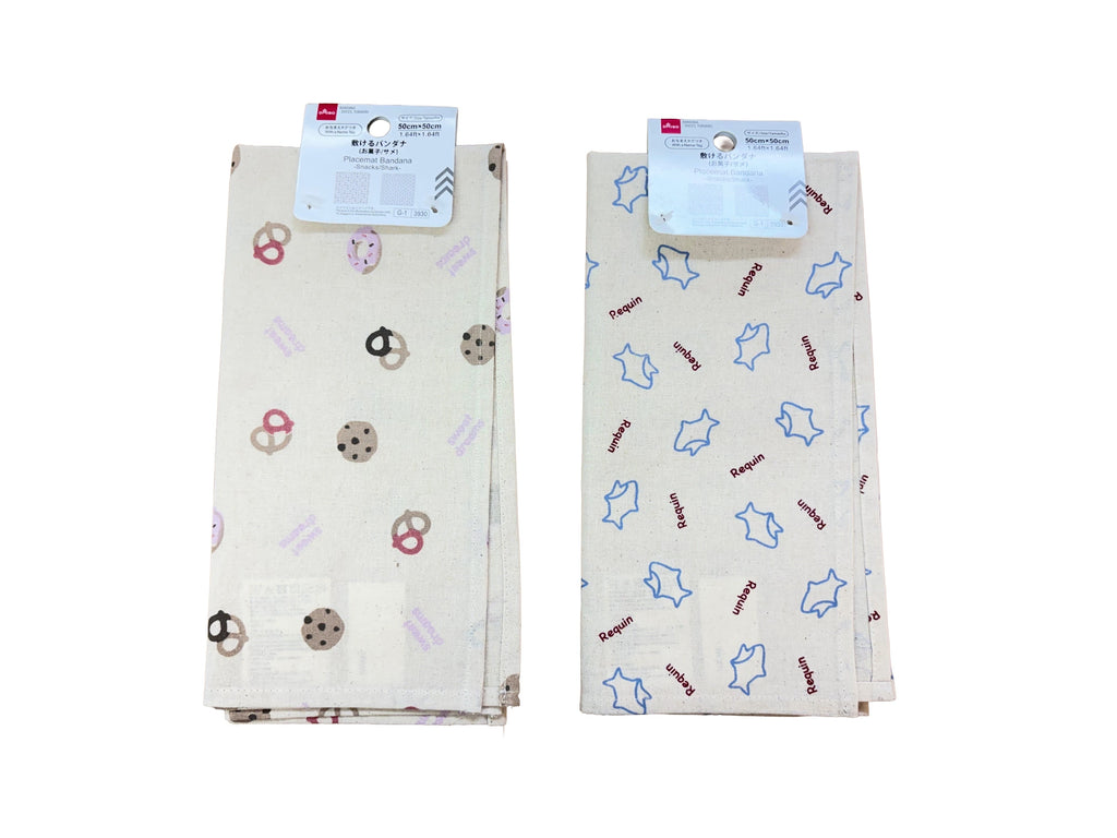 敷けるバンダナ（お菓子、サメ） ダイソー(DAISO)