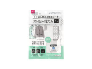くり返し使える除湿シート（クローゼット・洋服タンス用、１枚） ダイソー(DAISO)
