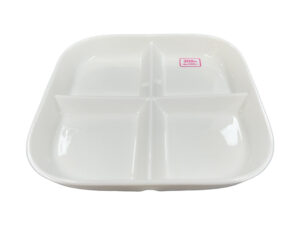 ４つ仕切り皿 ダイソー(DAISO)