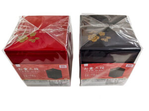 お重三段（四角型） ダイソー(DAISO)