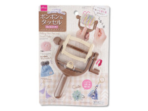 くるくる回して作れるボンボン＆タッセルメーカー ダイソー(DAISO)