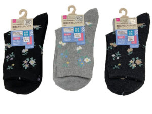 リサイクル糸を使ったレギュラーソックス（抗菌防臭、花） ダイソー(DAISO)