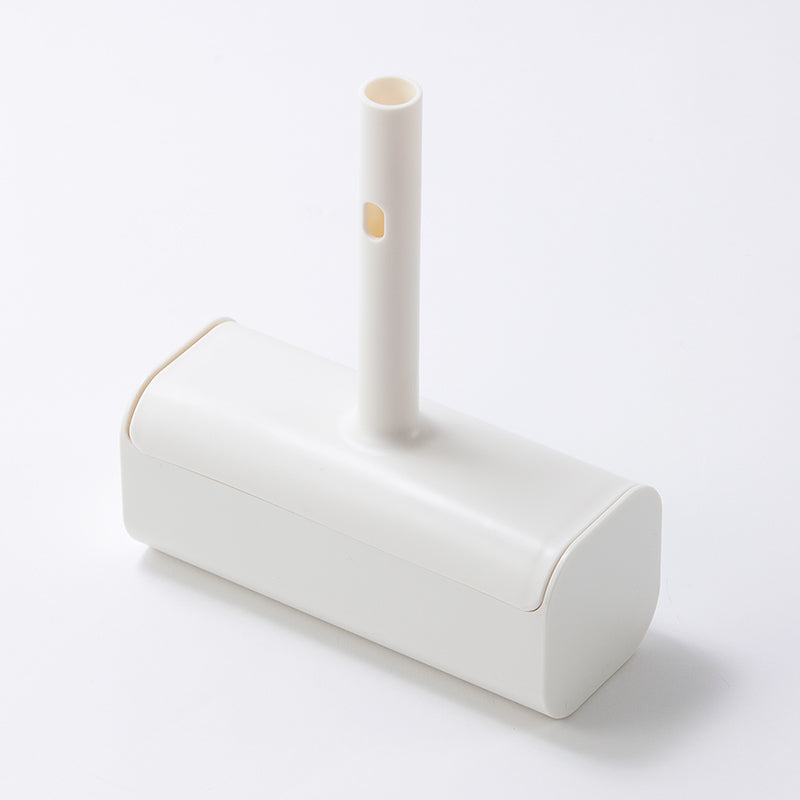 片手で出し入れできるカーペットクリーナー（ホワイト） ダイソー(DAISO)