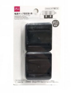 電源タップ固定器（黒） ダイソー(DAISO)