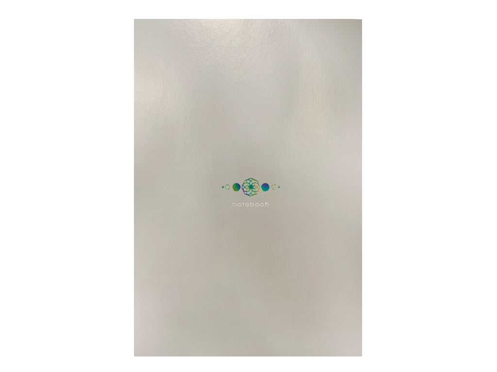 ノート（Ａ５、方眼５ｍｍ、４８ページ、銀色） ダイソー(DAISO)